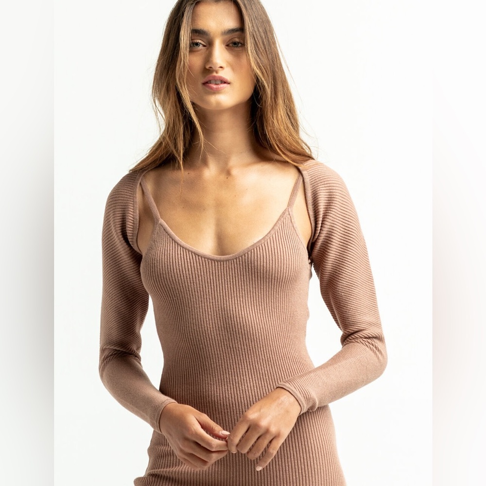 NWT Tilly’s RSQ Woman’s Brown Long Sleeve Shrug size medium